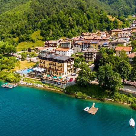 Albergo Mezzolago Buitenkant foto