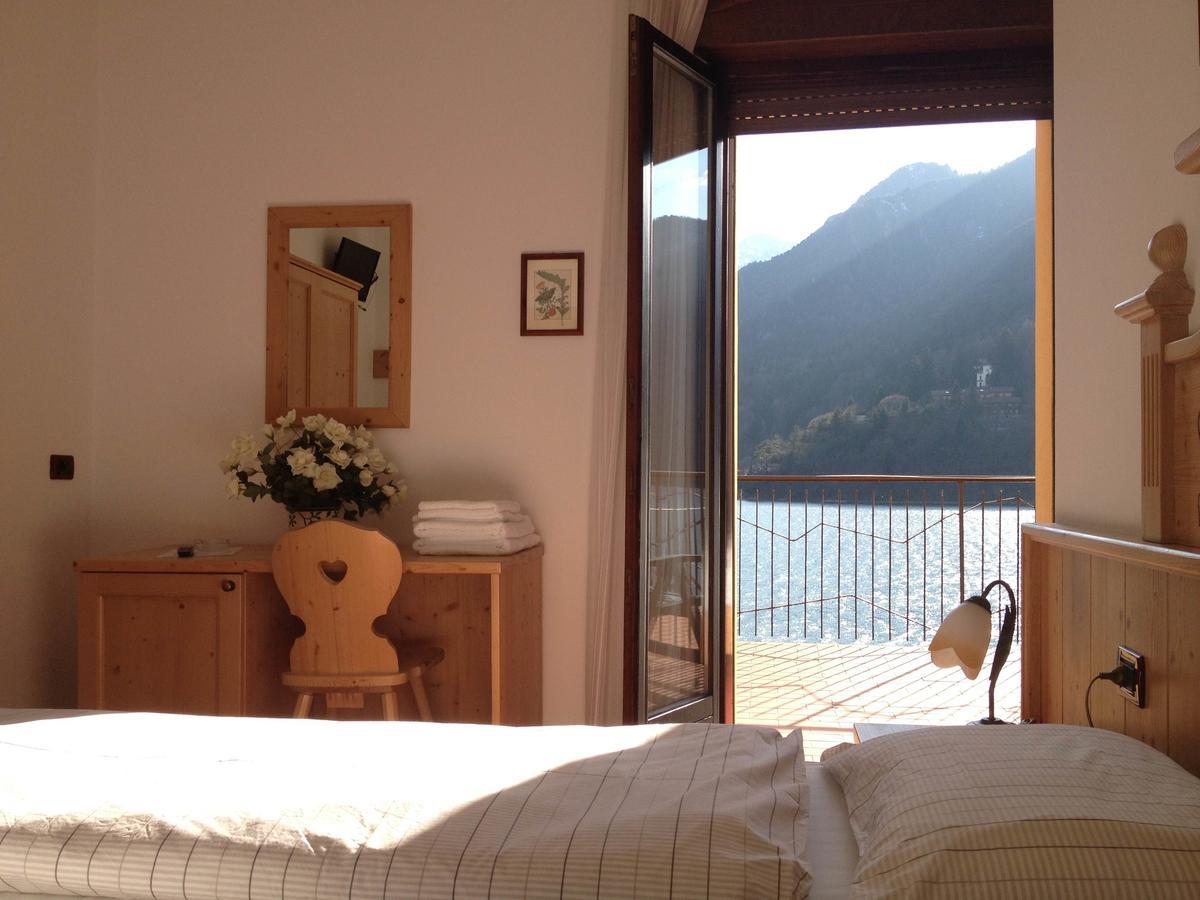 Albergo Mezzolago Buitenkant foto