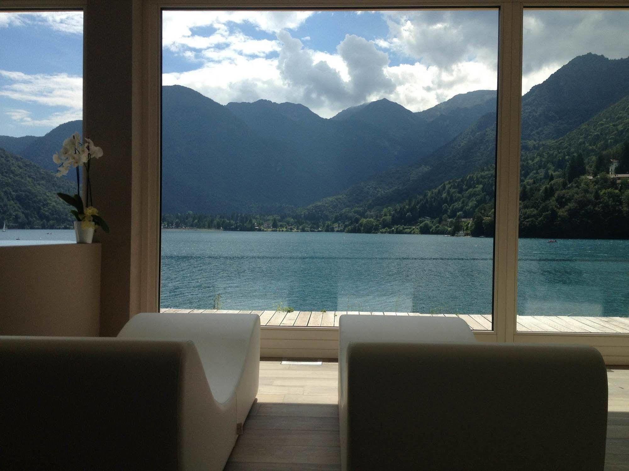 Albergo Mezzolago Buitenkant foto