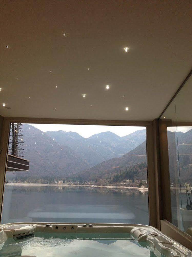 Albergo Mezzolago Buitenkant foto