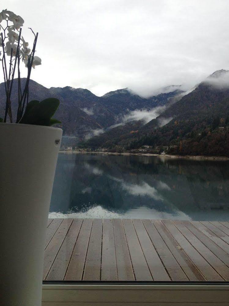 Albergo Mezzolago Buitenkant foto