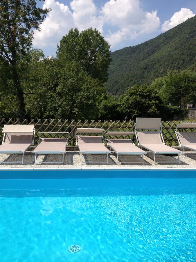 Albergo Mezzolago Buitenkant foto